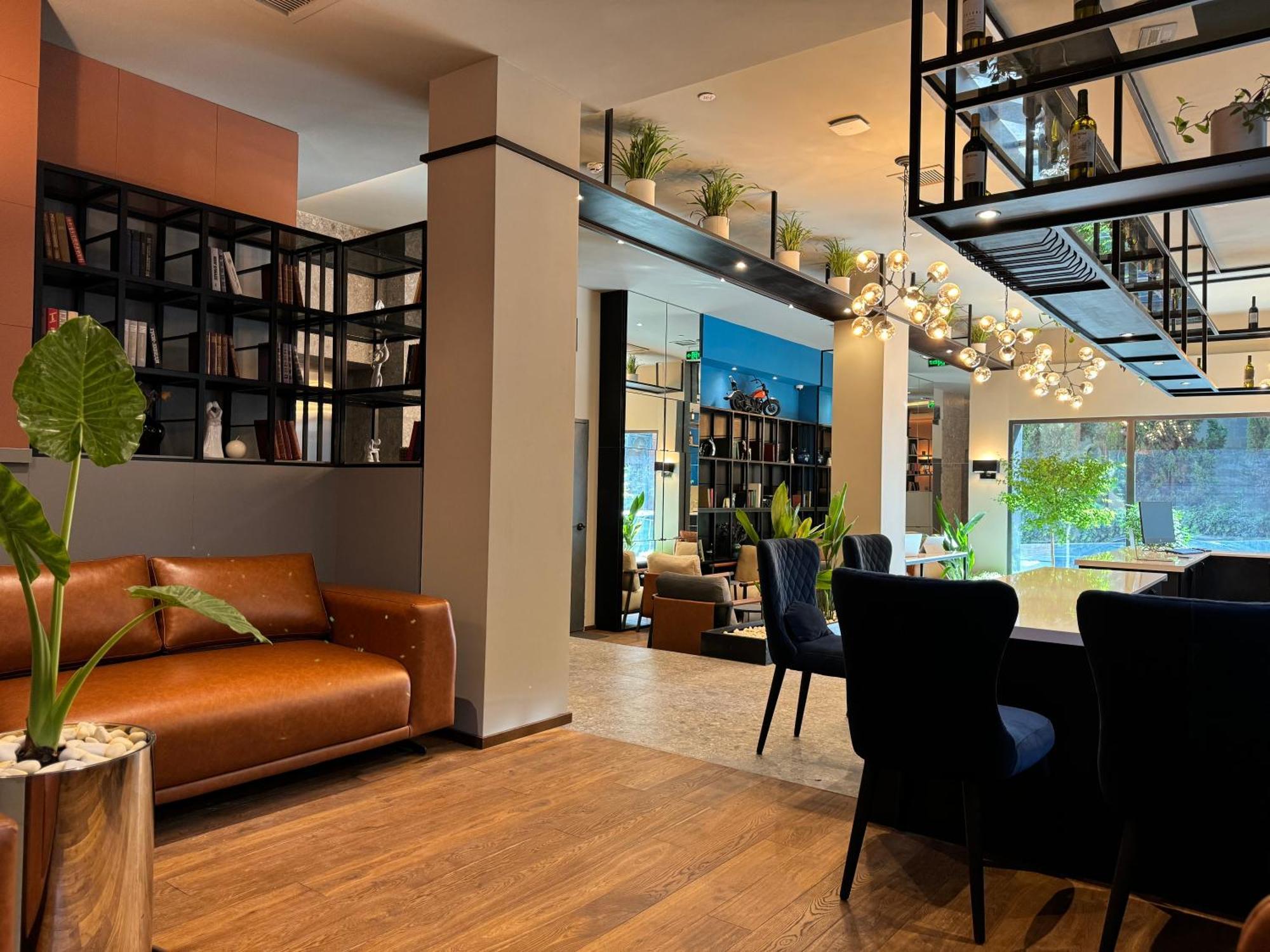 Tbilisi Edition - Design Hotel & Private Spa Экстерьер фото