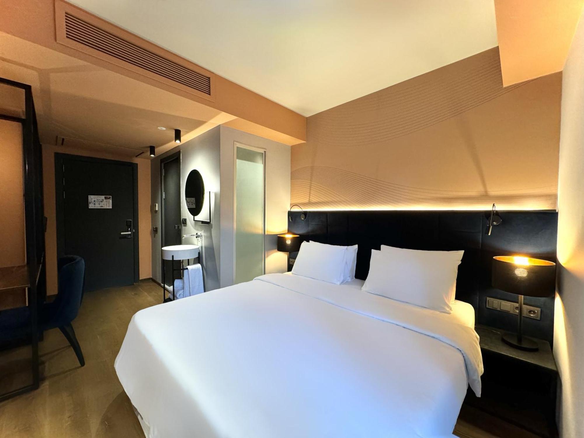 Tbilisi Edition - Design Hotel & Private Spa Экстерьер фото